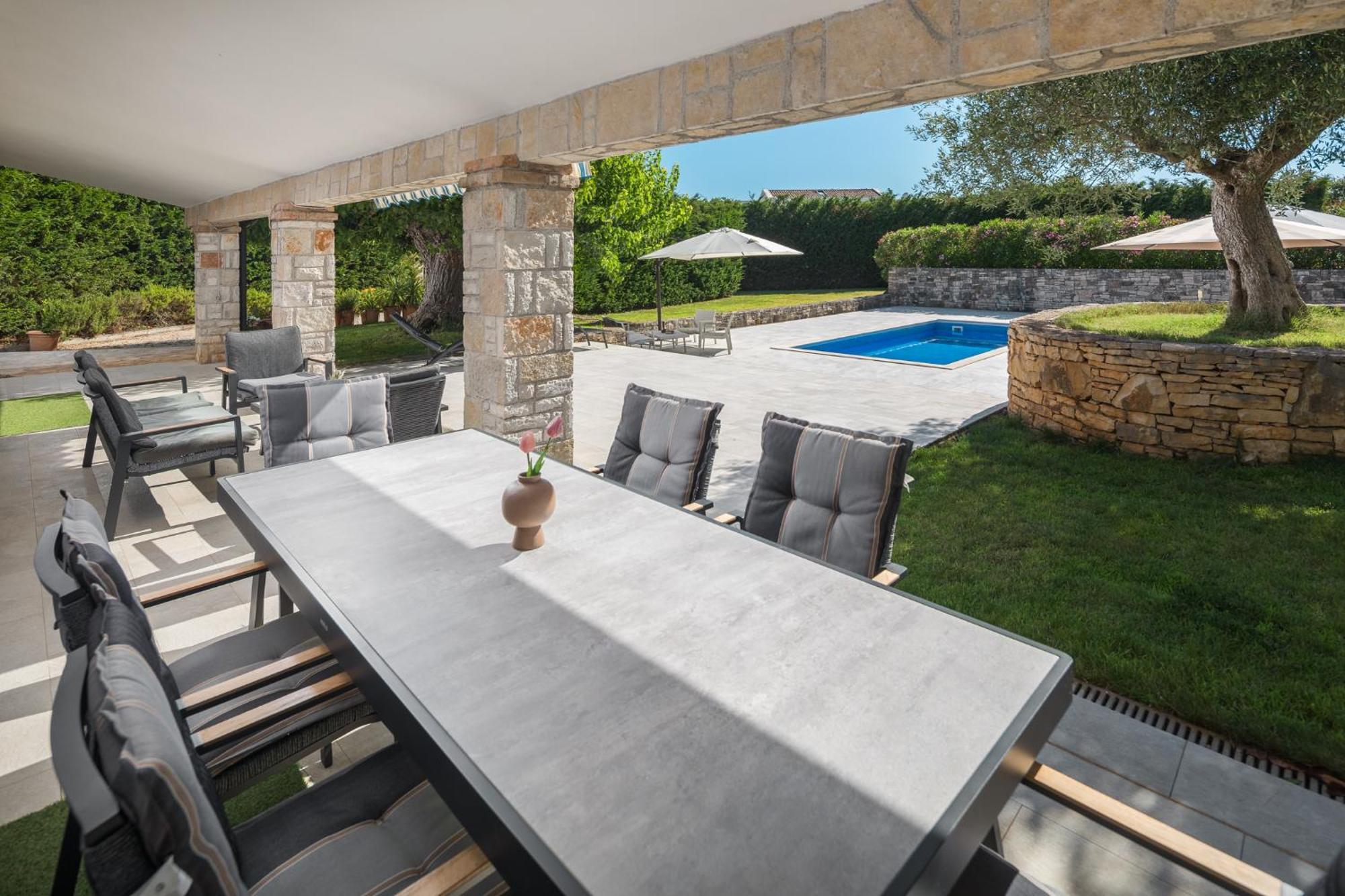 Mon Perin Castrum - House Of Nice Memories Bale Extérieur photo